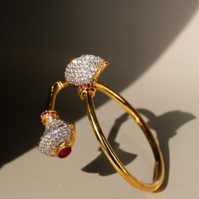 The Royal Fan Pavé Bangle